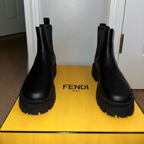 Leather Fendi Boots with FF logo on trim! - Picture 10 of 11